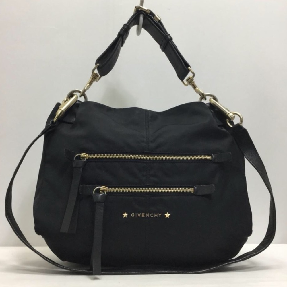 ⛔️reserved⛔️Auth. Givenchy hobo